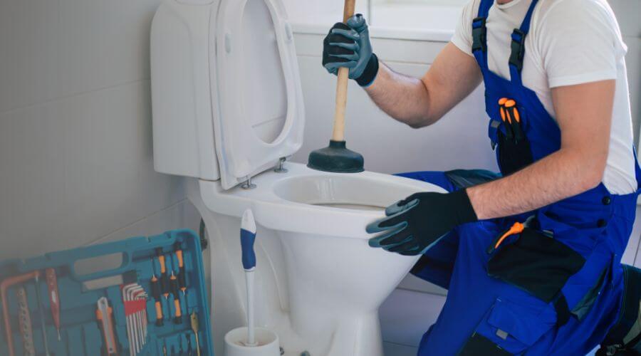 Expert burst pipe repair services in Quebradillas, PR